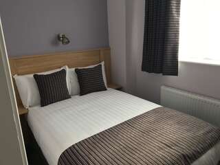 Отели типа «постель и завтрак» Kennedys B&B Drumcondra Дублин Одноместный номер с собственной ванной комнатой-1